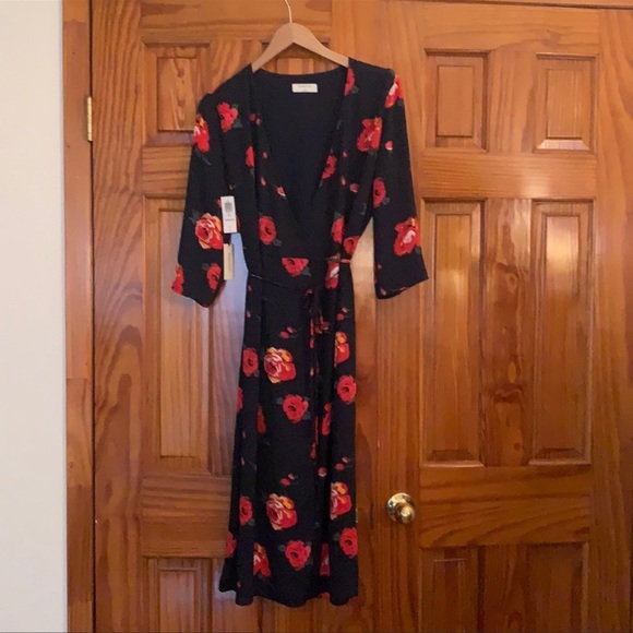 Babaton Floral Wrap Dress - Picture 3 of 8